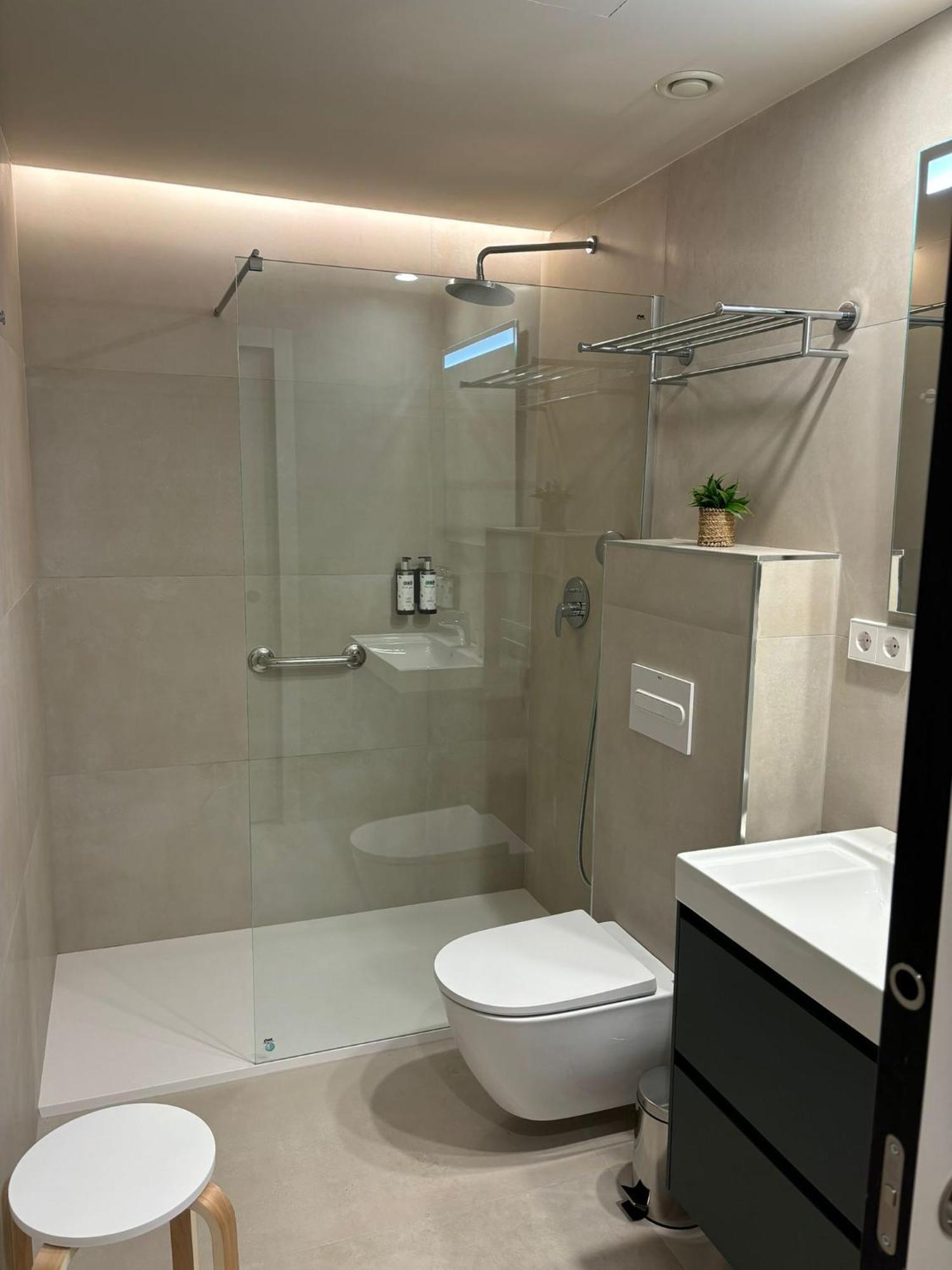 Apartamentos Joaquin Costa 桑坦德 外观 照片